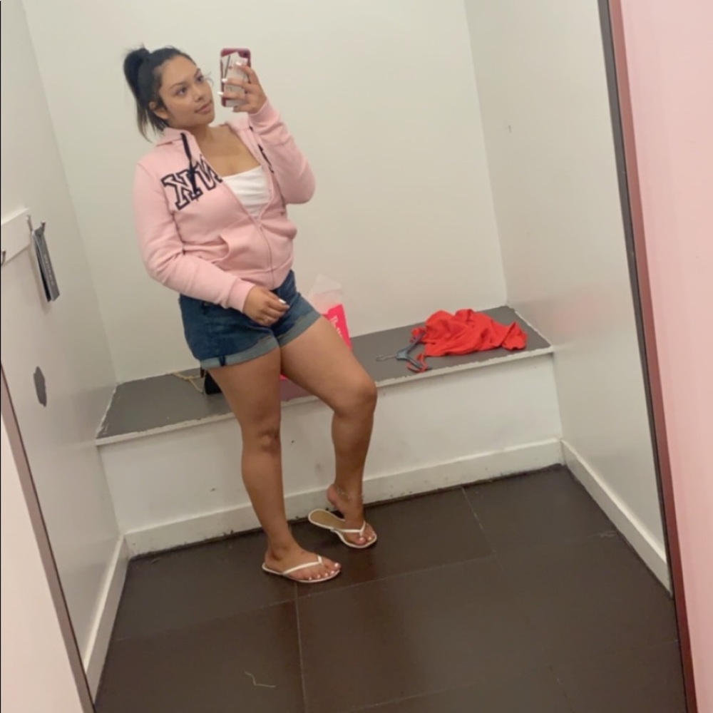 Meet your Posher, Jaqueline lizbeth